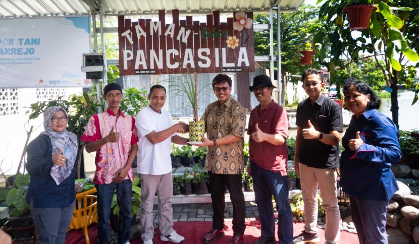 PGN Saka, afiliasi dari PGN Subholding Gas Pertamina, berkolaborasi dengan LPPM Universitas Negeri Semarang (UNNES) dan Pemkot Semarang mewujudkan ketahanan pangan melalui pengembangan urban farming.