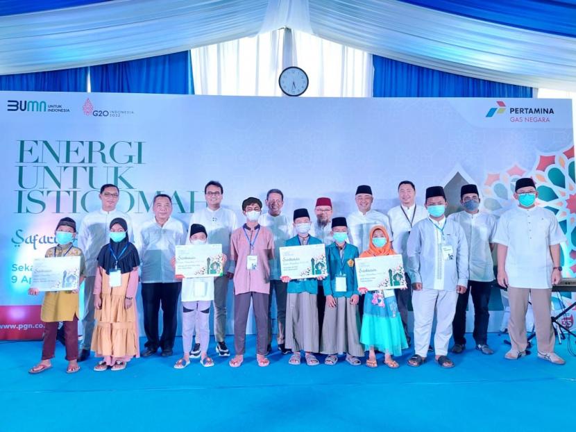 PGN sebagai Subholding Gas Pertamina, bersama dengan PGN Grup Pertagas, PGN LNG, PGASSOL, dan SENA kembali menyelenggarakan program tanggung jawab sosial perusahaan (CSR) melalui kegiatan Safari Ramadhan 1443H di Mesjid Atika Sekayu Sumatera Selatan. 
