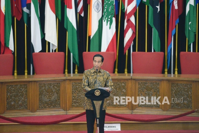 Presiden RI Joko Widodo (Jokowi) disomasi Koalisi Masyarakat Sipil terkait Pemilu 2024.