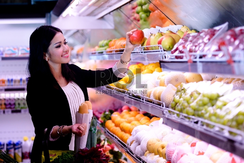 Pilih makanan yang tepat dan bergizi seimbang.