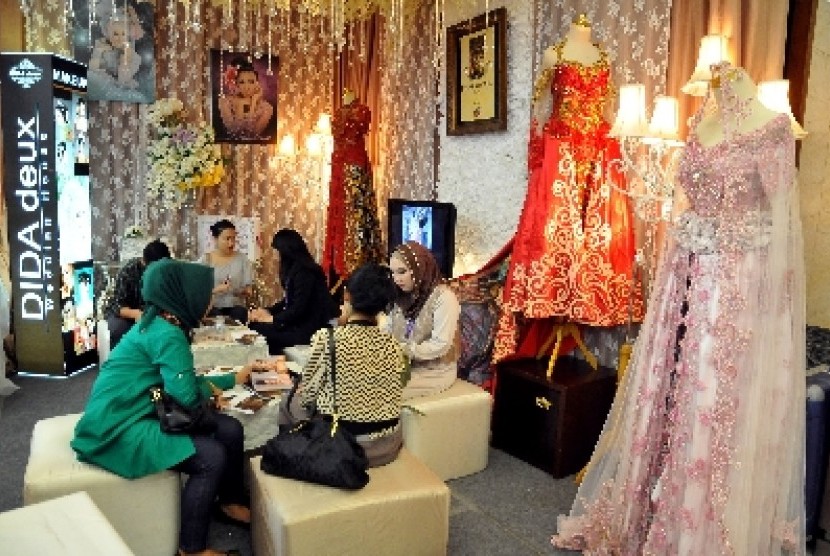 Memilih wedding organizer (ilustrasi). Salah seorang klien wedding organizer abal-abal di Semarang ditipu Rp 42 juta.