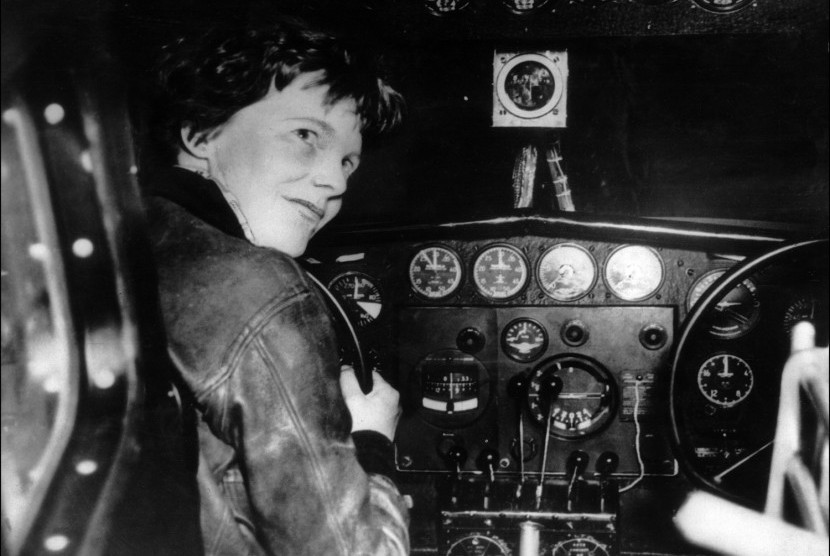 Pilot perempuan asal AS Amelia Earhart menghilang saat misi mengelilingi dunia pada 2 Juli 1937.
