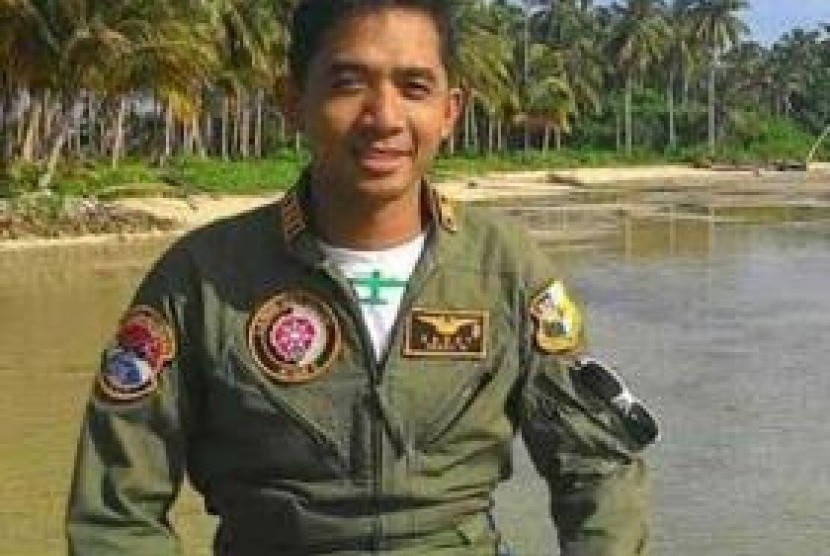 Pilot pesawat Hercules Kapten Pnb Sandhy Permana.