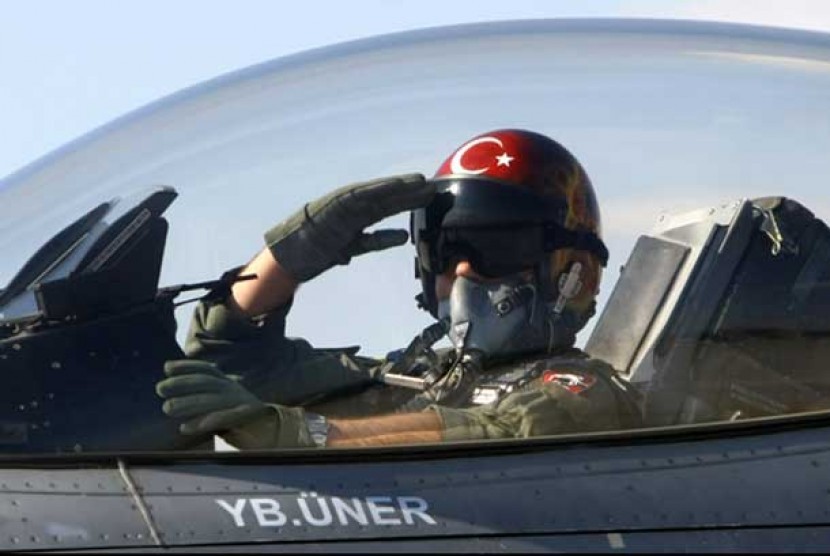   Pilot pesawat tempur Turki di Pangkalan Udara Konya, Turki. (ilustrasi)