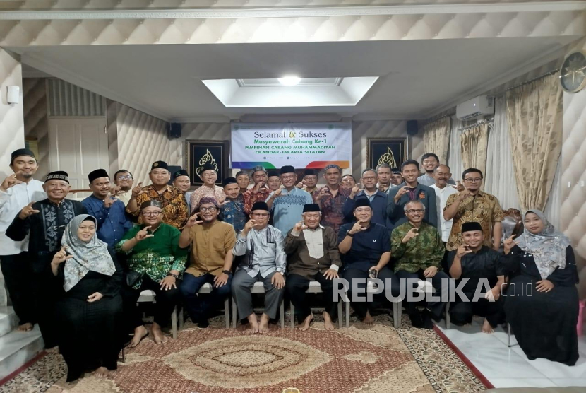 Pimpinan Cabang Muhammadiyah (PCM) Cilandak, Jakarta Selatan, terbentuk berdasar hasil Musyawarah Cabang Perdana yang berlangsung di kediaman mantan ketua umum Pimpinan Pusat Muhammadiyah, Prof Dr M Din Syamsuddin, Selasa 10 Juni 2025. 