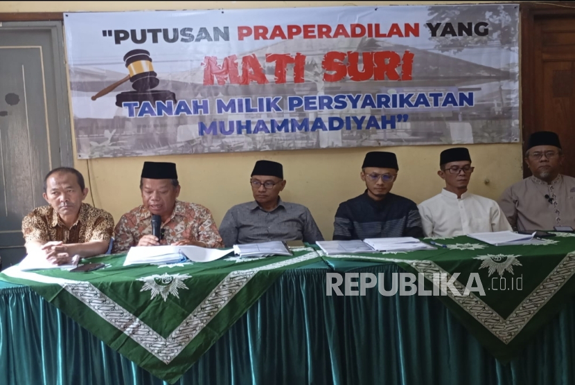 Pimpinan Cabang Muhammadiyah (PCM) Sukajadi Kota Bandung meminta Polisi laanjutkan proses penyelidikan terhadap kasus keterangan palsu panti asuhan , Jumat (6/12/2024). 