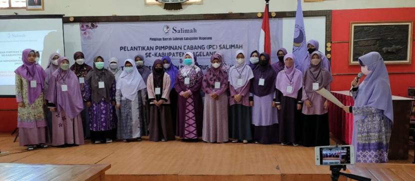 Pimpinan Daerah Persaudaraan Muslimah (PD Salimah) Kabupaten Magelang menyelenggarakan pelantikan pengurus Pimpinan Cabang (PC) se-Kabupaten Magelang dan Pelatihan Kepemimpinan Pengurus Salimah (PKPS) 1
