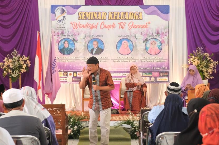 Pimpinan Daerah Persaudaraan Muslimah (PD Salimah) Kabupaten Wonosobo menggelar Seminar Keluarga 