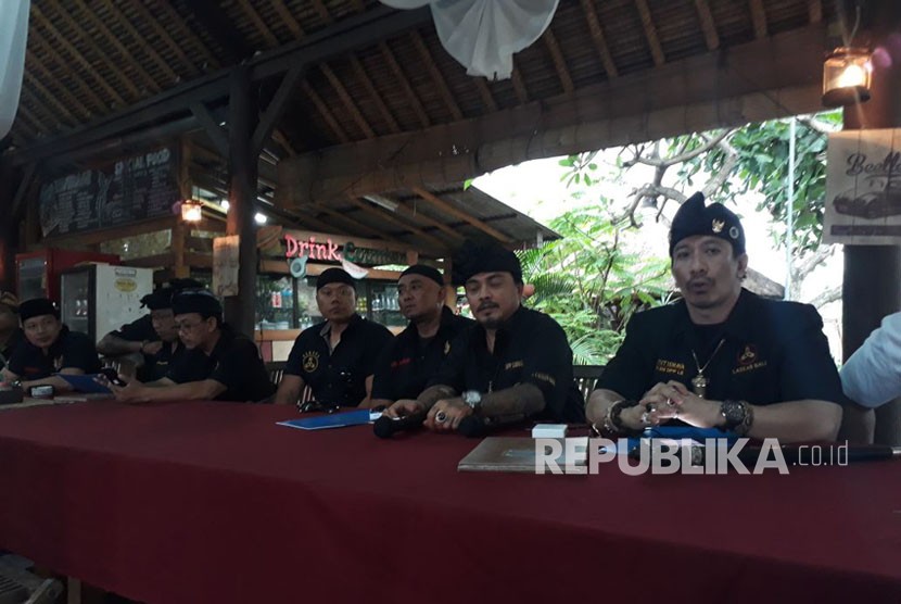 Pimpinan dan anggota Laskar Bali menyampaikan permohonan maaf kepada seluruh masyarakat Melayu, khususnya Muslim di Riau atas peristiwa yang dialami Ustaz Abdul Somad di Bali beberapa waktu lalu. 
