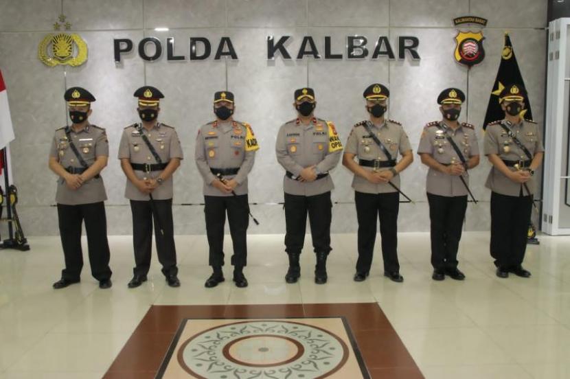 Pimpinan Kepolisian Daerah Kalimantan Barat (Polda Kalbar).