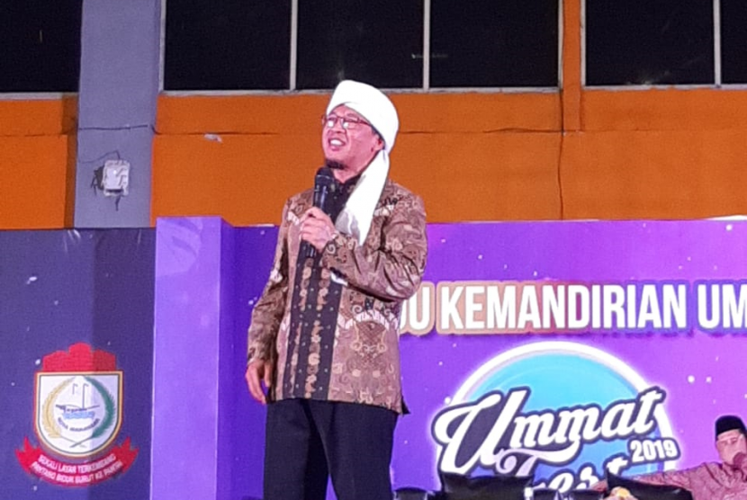  Aa Gym : Menjaga Kesehatan Fisik Bagian Istithaah. Foto:  Pimpinan Pondok Pesantren Darut Tauhid Bandung, KH Abdullah Gymnastiar di acara Ummat Fest 2019 di Makassar, Jumat (8/11) 