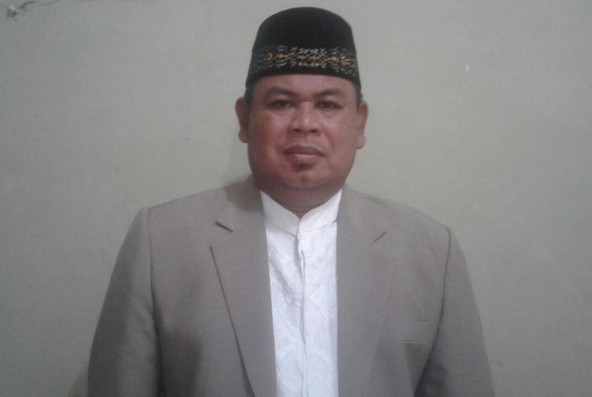 Pimpinan Ponpes Said Yusuf Depok, Ustaz Saroni SAg, MPd.