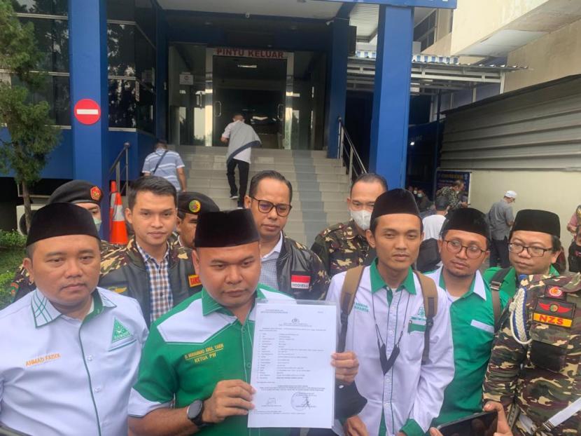 Pimpinan Pusat Gerakan Pemuda (GP) Ansor DKI Jakarta resmi melaporkan Faizal Assegaf ke Polda Metro Jaya terkait dugaan pencemaran nama baik, penghinaan dan penyebaran berita bohong, Selasa (8/11). 