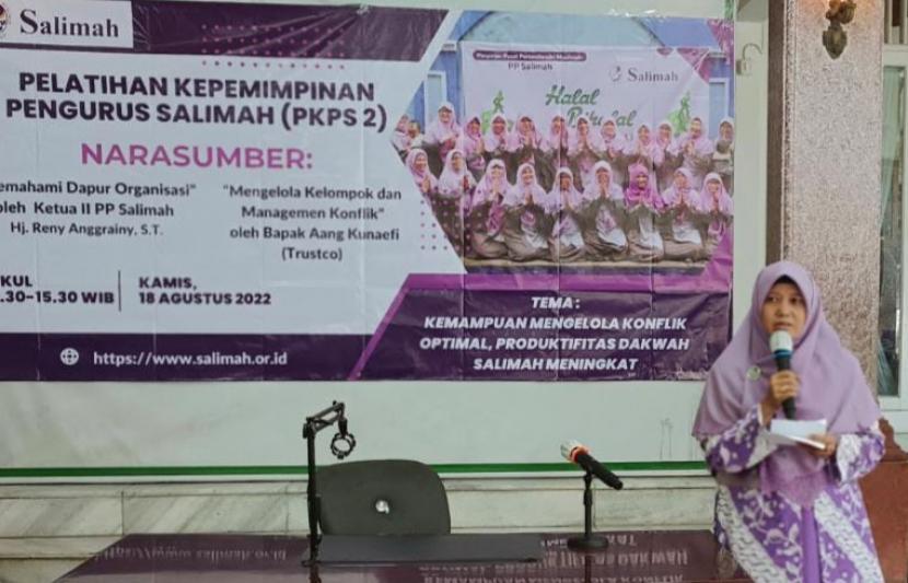 Pimpinan Pusat Persaudaraan Muslimah (PP Salimah) melaksanakan Pelatihan Kepemimpinan Pengurus Salimah (PKPS) 2 pada Kamis (18/8) di Jakarta. 