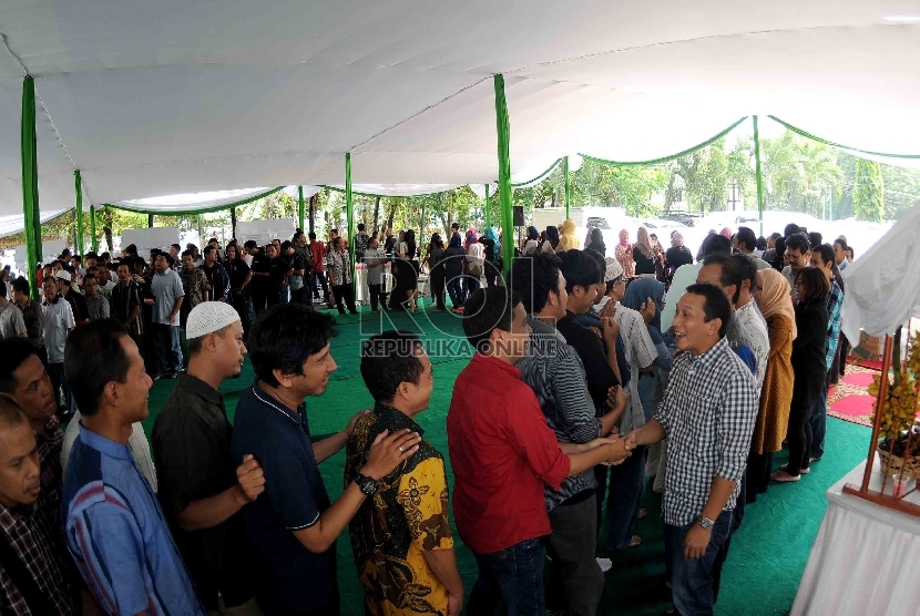 Pimpinan Redaksi Harian Umum Republika menggelar acara halal bihalal atau ramah tamah di Republika, Jakarta, Senin (27/7).