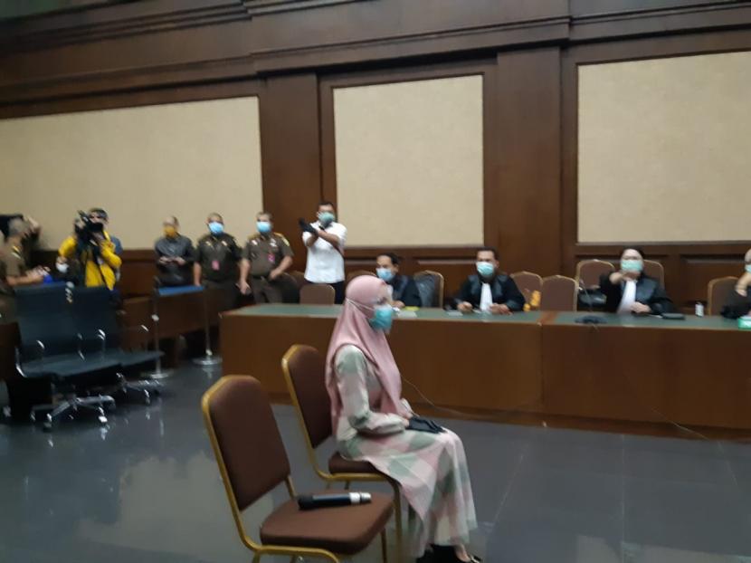 Pinangki Sirna Malasari hadiri sidang perdana kasus dugaan suap dan gratifikasi di Pengadilan Tipikor, Rabu (23/9).