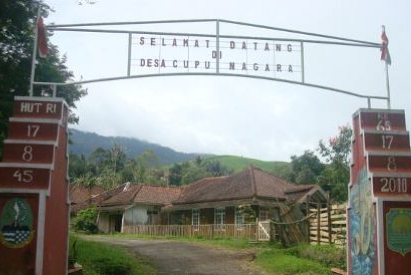 Pintu gerbang Desa Cupunagara (ilustrasi)