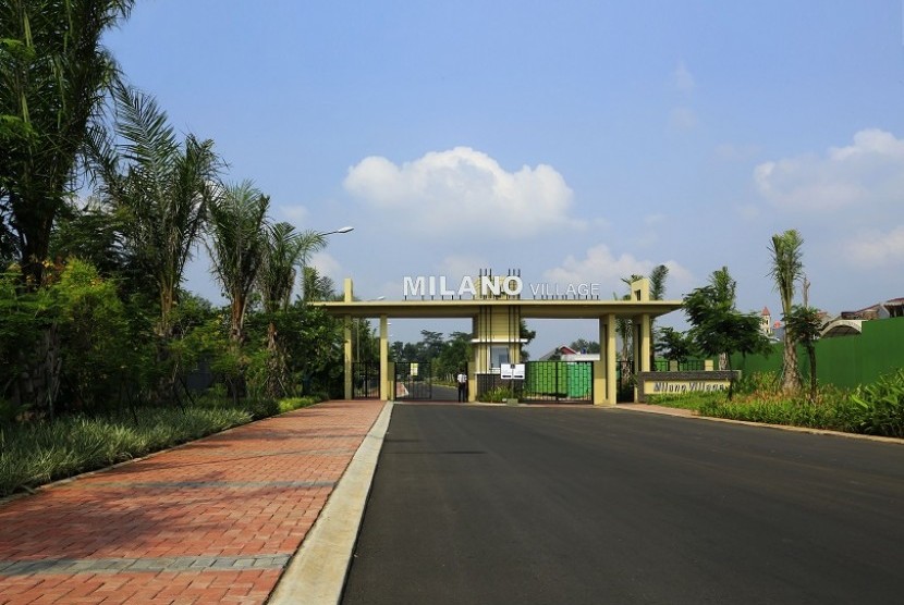 Pintu gerbang Millano Village New
