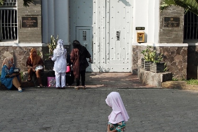 Pintu masuk Lapas Sukamiskin, Bandung.