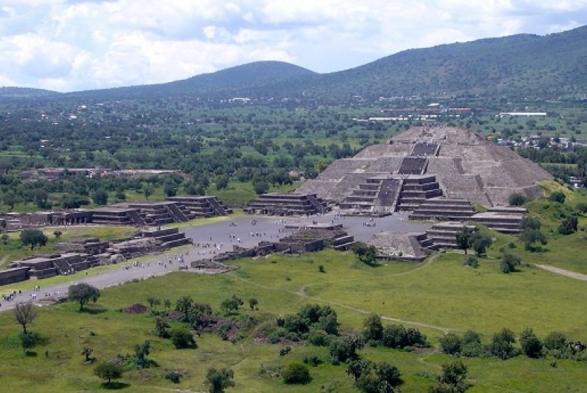 Piramida Bulan, Teotihuacan