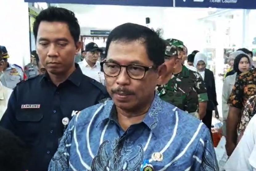 PJ gubernur Jawa Tengah Nana Sudjana dan Kapolda Jawa tengah Irjen pol Ahmad Lutfi.