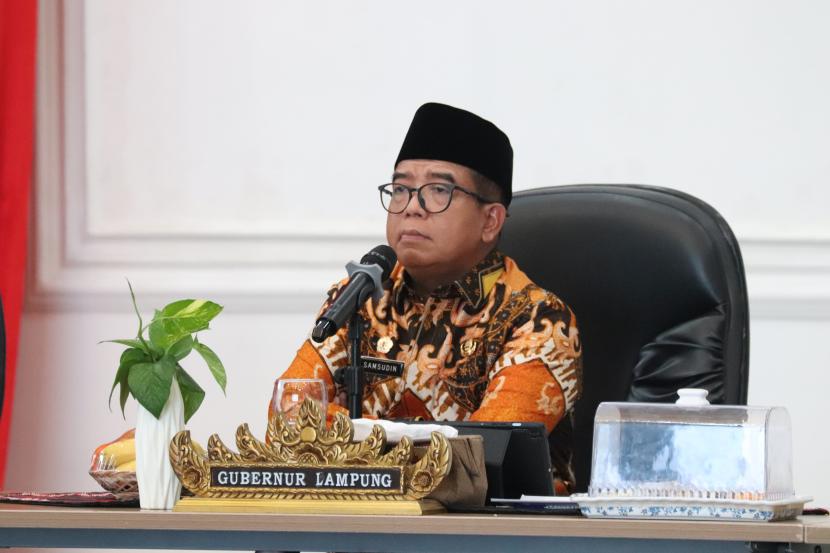 Pj. Gubernur Lampung, Samsudin, menggelar Rapat Koordinasi dengan seluruh Kepala Perangkat Daerah di lingkungan Pemerintah Provinsi Lampung, di Mahan Agung, Jumat (1/11/2024).