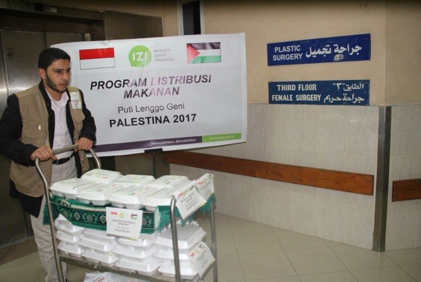 PKPU Human Initiative bersama Inisiatif Zakat Indonesia  (IZI) dan mitra lokal di Gaza mendistribusikan makanan untuk lebih dari 2000 pasien yang dirawat di rumah sakit di Gaza. 