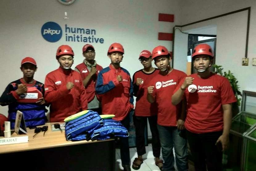 PKPU Human Initiative Cabang Sulawesi Selatan terjunkan Tim Rescue, bertolak dari kantor Makassar menuju Palu dan Donggala, Sulawesi Tengah.
