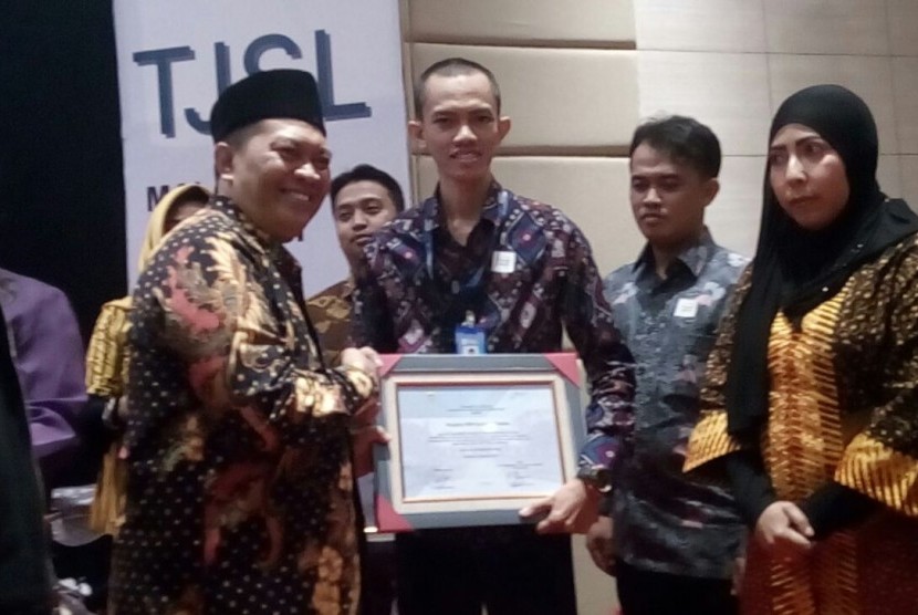 PKPU Human Initiative Jawa Barat mendapat Penghargaan dan Apresiasi dari pemerintah kota Bandung melalui Forum Tanggung jawab Sosial Lingkungan (TJSL) pada acara Malam Apresiasi program pembangunan berbasis kolaborasi untuk kategori Lembaga Sosial. 