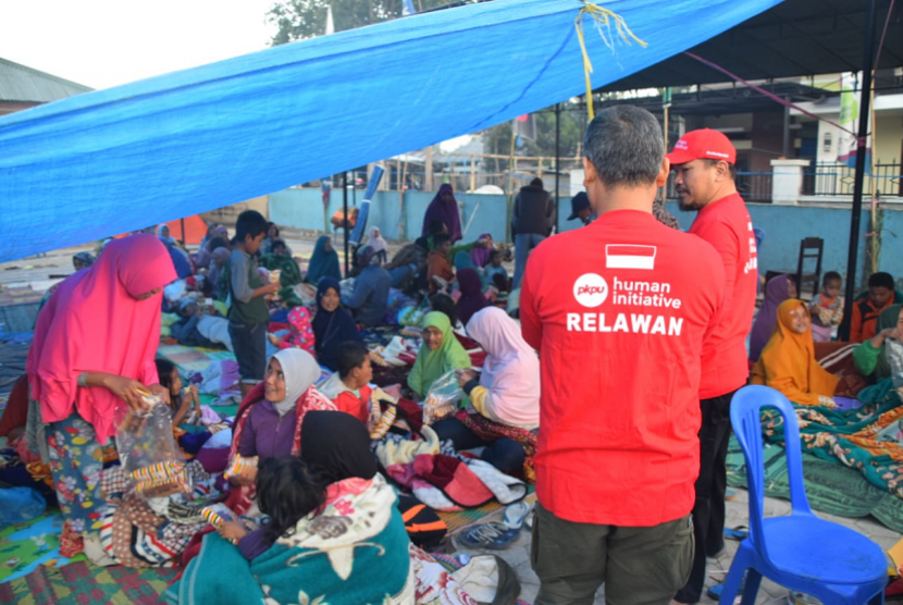 PKPU Human Initiative salurkan bantuan untuk korban gempa NTB.