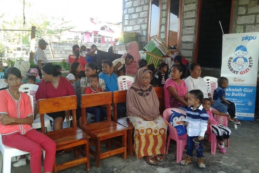  PKPU, Wardah, dan Yayasan Ibadurrahman membantu balita malnutrisi di Kupang.
