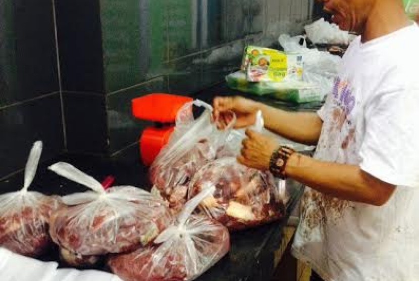 Plastik halal untuk kemasan daging kurban