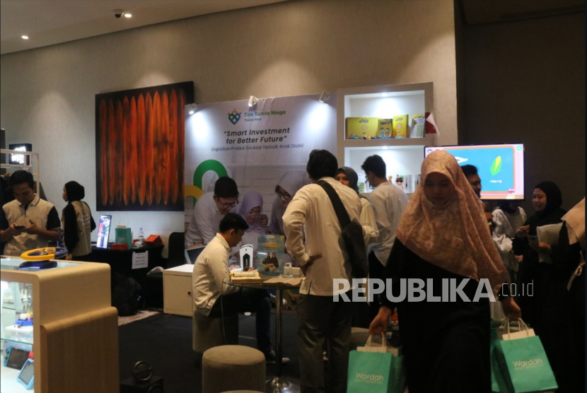 Platform social commerce bisa menjawab kebutuhan masyarakat yang ingin mulai berbisnis