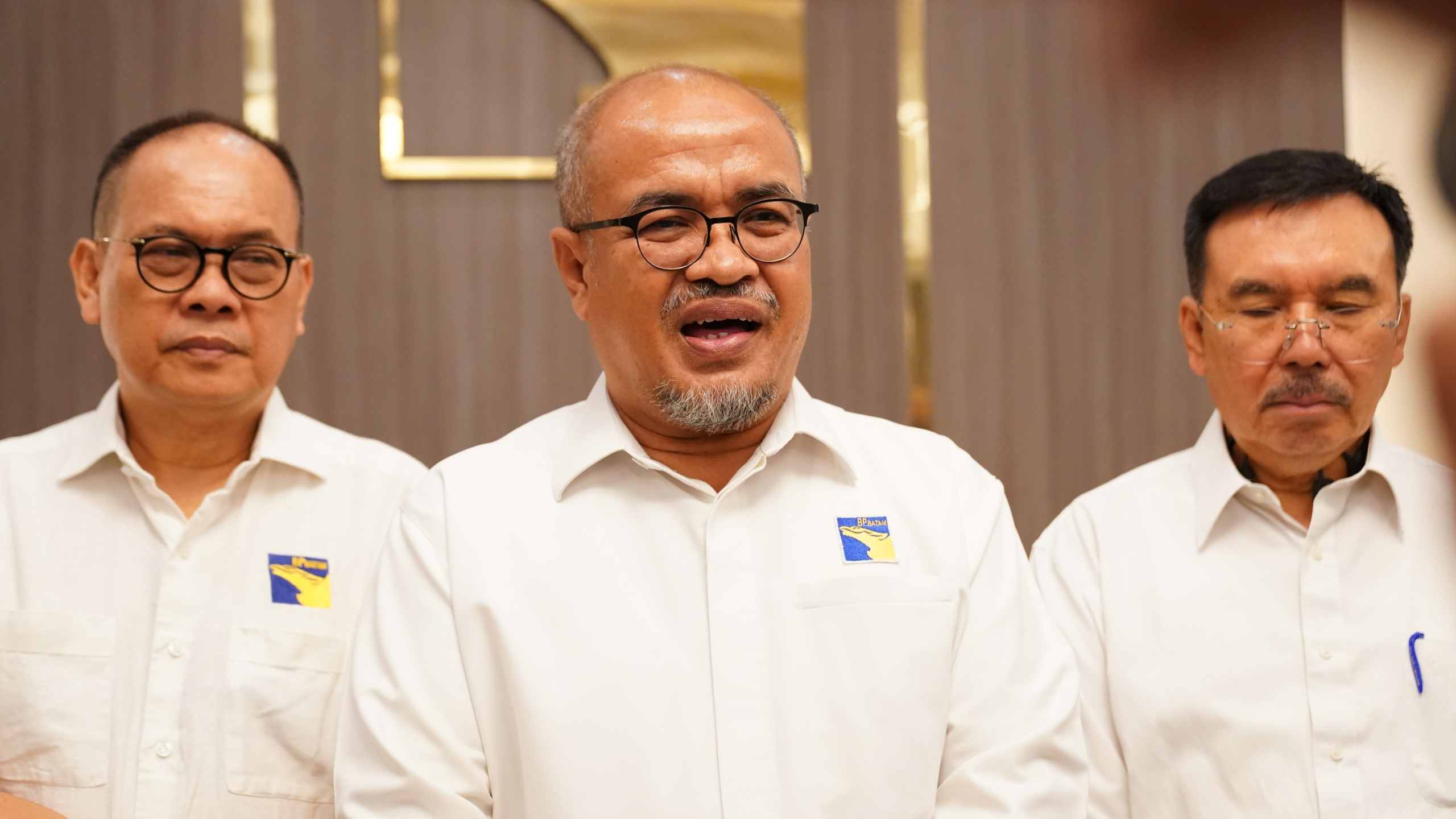 Plh Kepala BP Batam, Purwiyanto mengatakan pelaksanaan FGD tersebut dapat dimaknai sebagai upaya memberikan pemahaman kepada para stakeholder atas langkah strategis BP Batam dalam meningkatkan kinerja untuk menarik investasi.