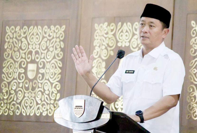 Pelaksana Harian (Plh) Wali Kota Bandung Ema Sumarna. 