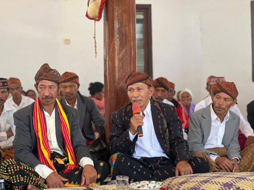 PLN hadir dalam upacara adat Penti yang digelar di Gendang Lale, Manggarai, Nusa Tenggara Timur (NTT), guna menjalin hubungan baik dengan masyarakat sekitar.