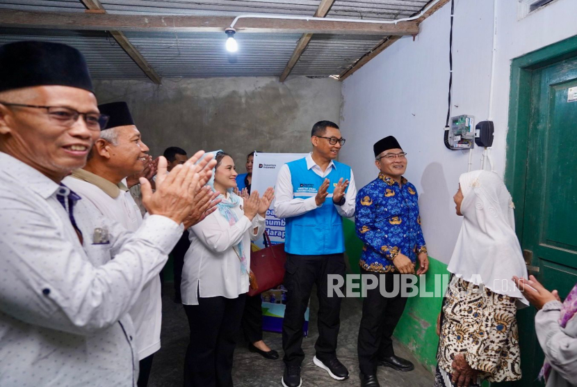 Sambut HLN Ke-80, PLN Berbagi Terang untuk Masyarakat di Berbagai Daerah