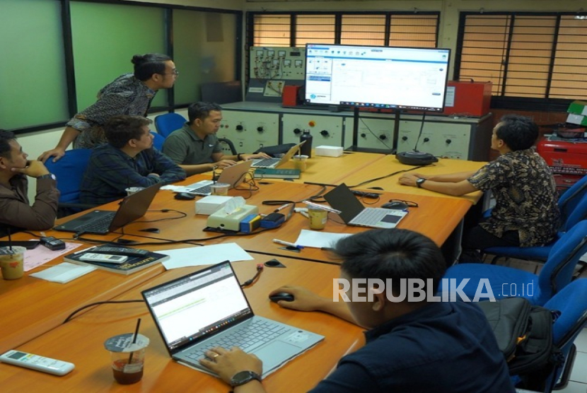 PLN Pusat memberikan penugasan khusus kepada PLN UPDL Bogor dalam pelaksanaan sidang tesis luring PBJJ Teknik Kimia UI Tahun 2025.