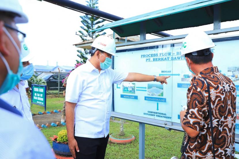 Plt Bupati Beni Hernedi SIP melakukan  kunjungan kerja (kunker) ke PT Berkat Sawit Sejati (BSS), Rabu (9/3/2022).