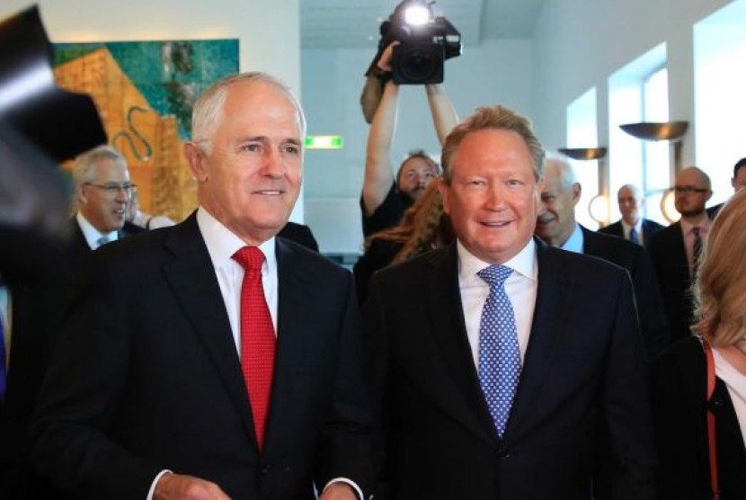 PM Malcolm Turnbull menyebut donasi pengusaha Andrew Forrest (kanan) 