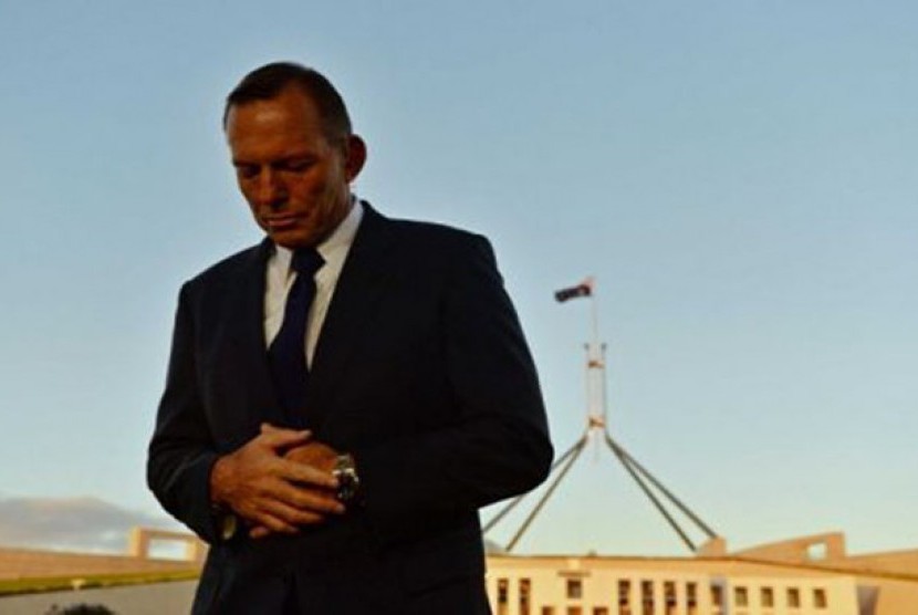  PM Tony Abbott membantah paket untuk UKM dan keluarga dalam RAPBN 2015 bertujuan untuk mempercepat pemilu.