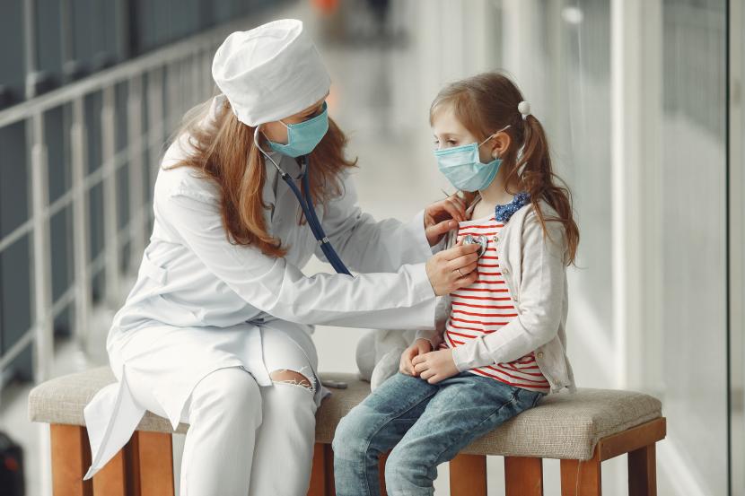 Pneumonia pada anak. Waspada gejala pneumonia pada anak, ditandai frekuensi napas cepat.