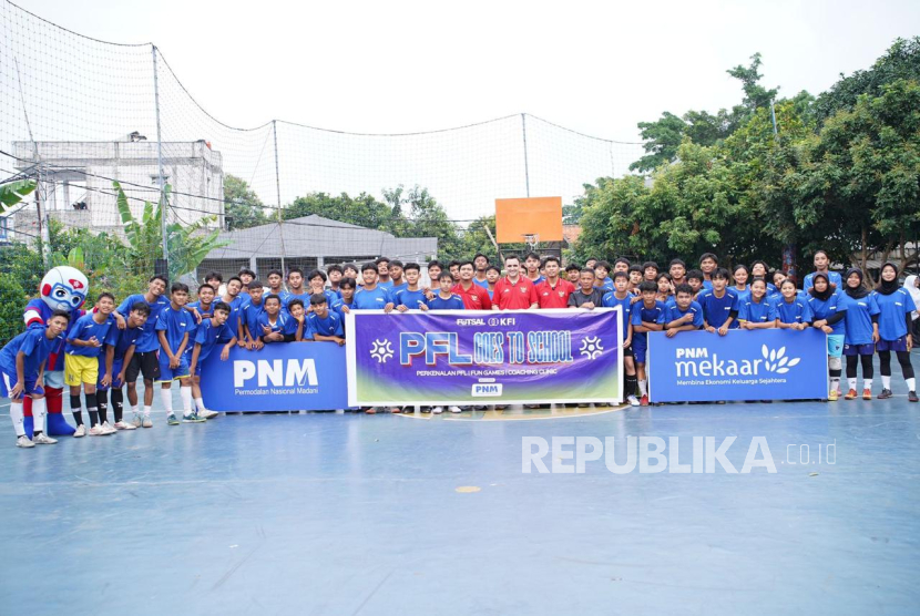 PNM menggelar Coaching Clinic Futsal dan pemaparan mengenai peluang karier di PNM dan Micro Madani Institute (MMI). 