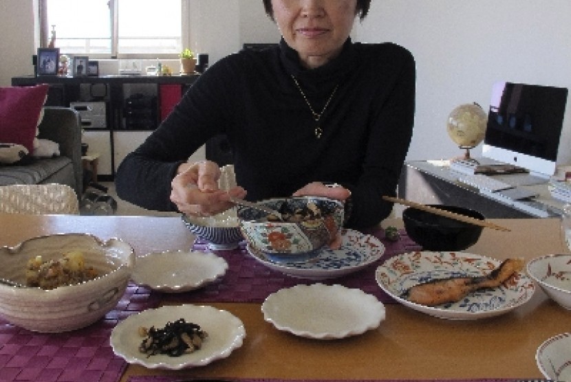 Pola makan orang Jepang membuat mereka mengonsumsi lebih sedikit kalori dari pola makan orang Barat.