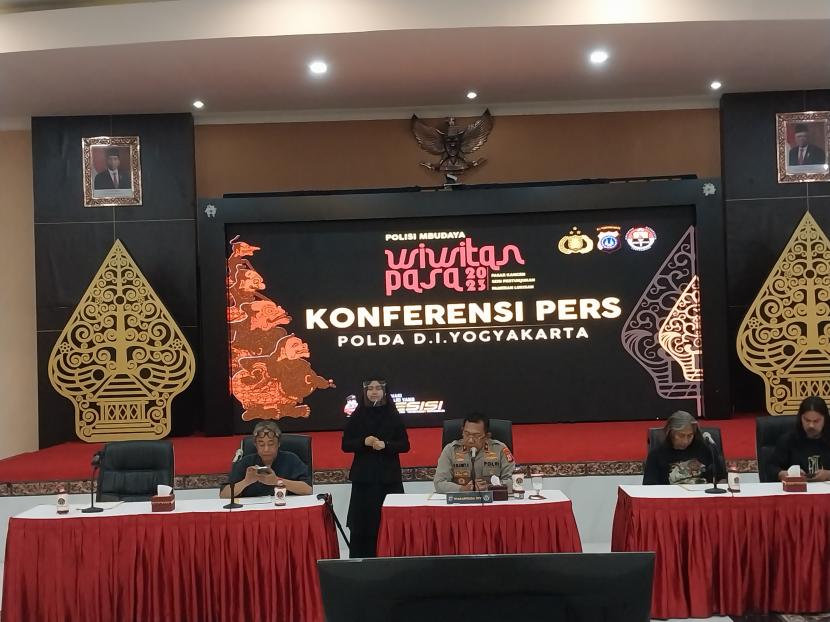 Polda DIY menggelar Konferensi Pers terkait kegiatan Wiwitan Pasa 2023 di Mapolda DIY, Rabu (15/3). 