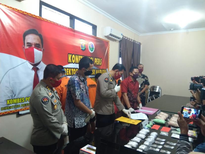 Polda Lampung ungkap kasus penyalahgunaan narkoba di Lampung, Jumat (10/7). 