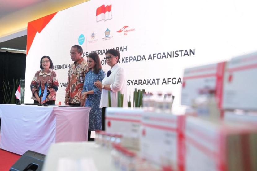 Indonesia berangkatkan bantuan vaksin polio bagi Afghanistan, dari Bandara Soekarno-Hatta, Tangerang, Banten, pada Kamis (7/3/2024).