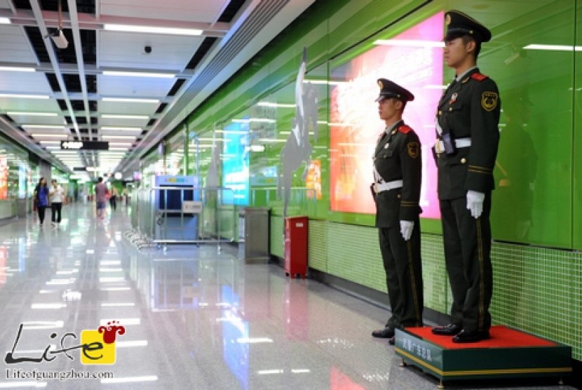 Polisi Bandara Internasional Baiyun Guangzhou (Ilustrasi)