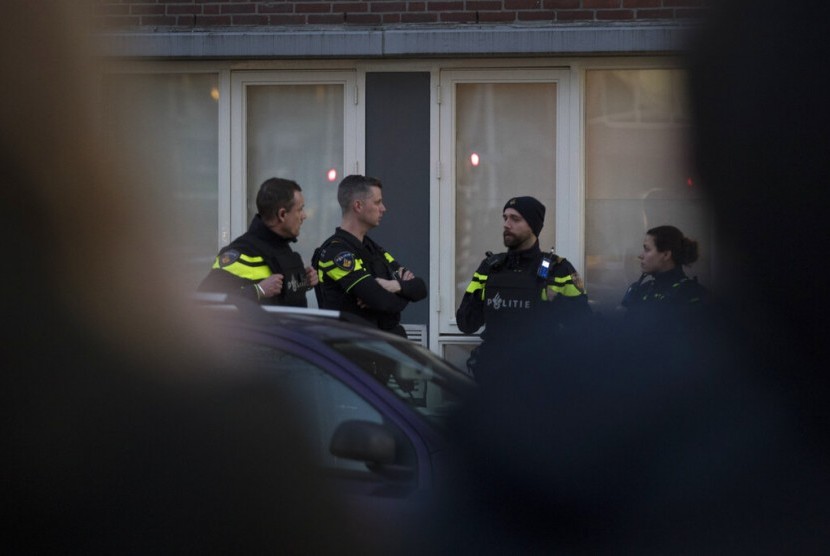 Polisi Belanda Usut Penembakan di Kedutaan Arab Saudi. Polisi Belanda. Ilustrasi