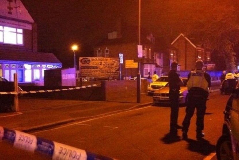 Polisi berjaga jaga di kawasan Masjid Birmingham setelah terjadi insiden penusukan 